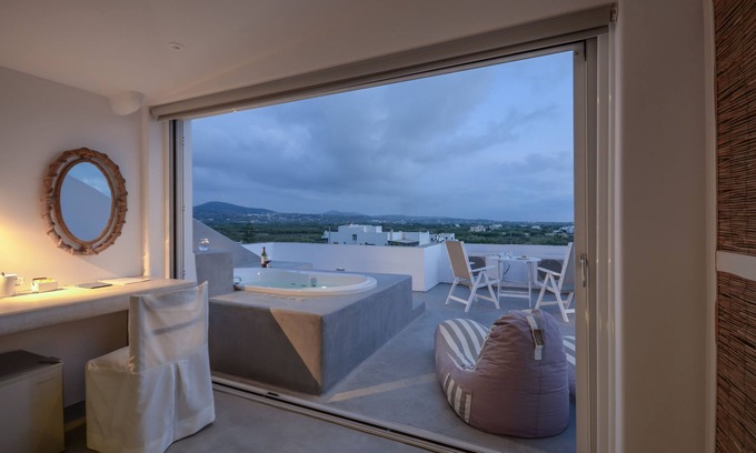 Naxos Town Hotel | The Saint Vlassis