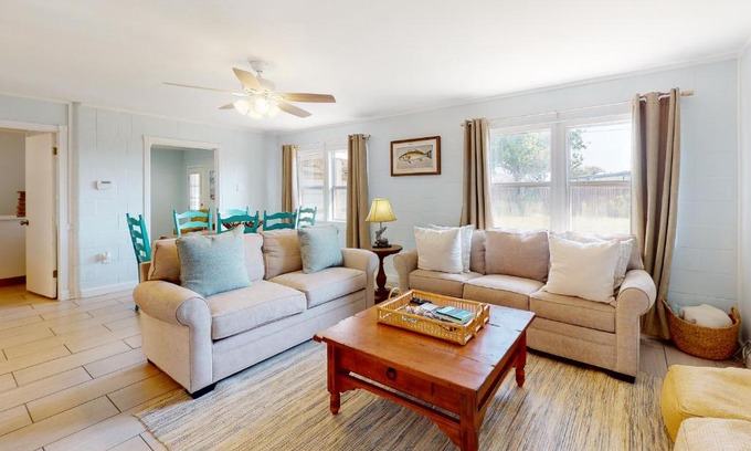 Flour Bluff Casa | The Saltbox