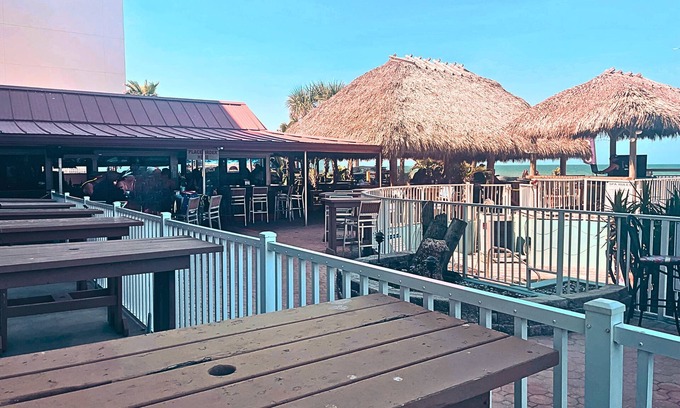 Daytona Beach Condominio | The Salty Fountain