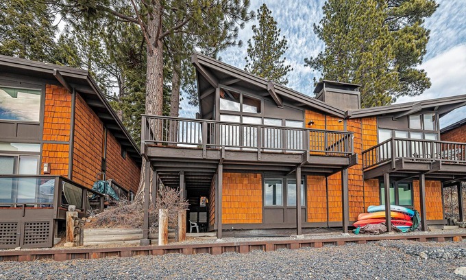 Tahoe City Condominio | The Sanctuary at Star Harbor by Tahoe Mountain Properties