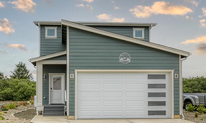 Ocean Shores Casa | The Sanctuary By Oyhut Bay Seaside Village