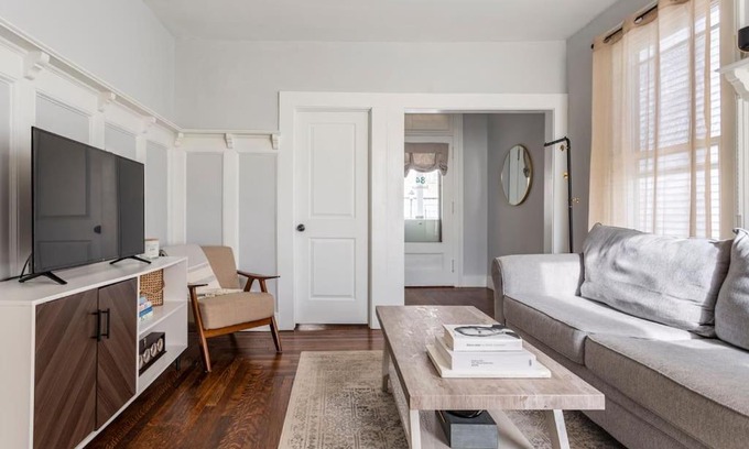 Prospect Hill Apartamento | The Santiago Yale New Haven with Parking and Modern