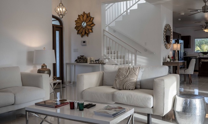 Long Bay Hills Casa | The Sapphire Villa