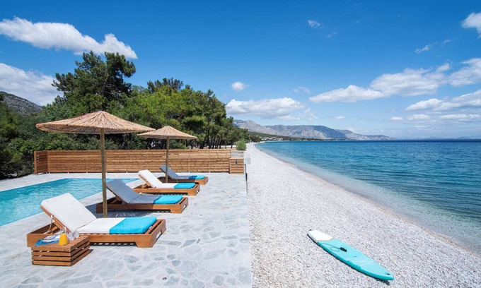 Agii Theodori Casa | The Saronic Villa - Jungle on the sea