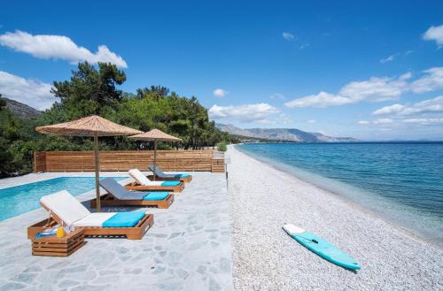 Agii Theodori Casa | The Saronic Villa - Jungle on the sea
