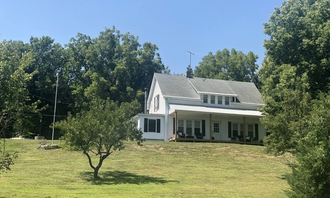 Tonganoxie Casa | El Saunder Inn Tonganoxie, Kansas