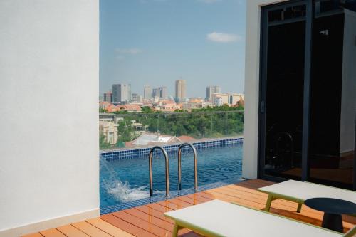 Daun Penh Hotel | The Scenic Hotel