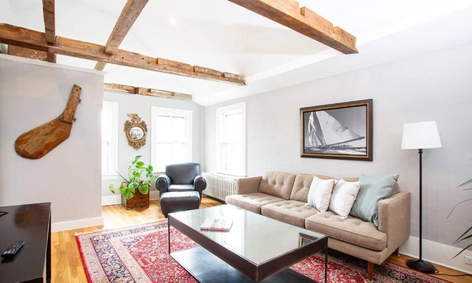 Marblehead Apartamento | The Seabird Suite