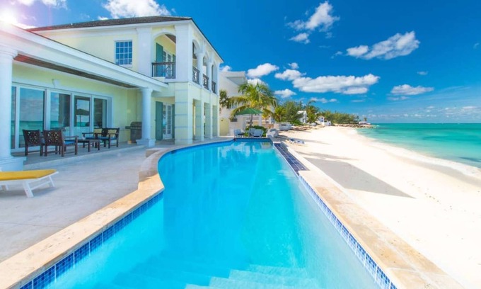 Nassau Villa | The Seagull - High Luxury Beachfront Villa with Private Beach Access