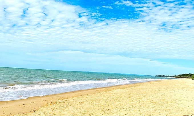 Pialba Casa | The Seahaven Spacious gorgeous home or somewhere to park your Boat/Jetski's.