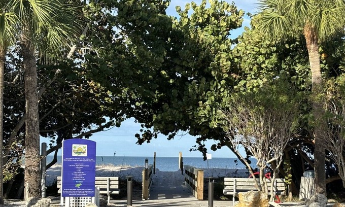 Indian Rocks Beach Cabaña | The Seaside Cottages are located just across the street from Indian Rocks Beach!