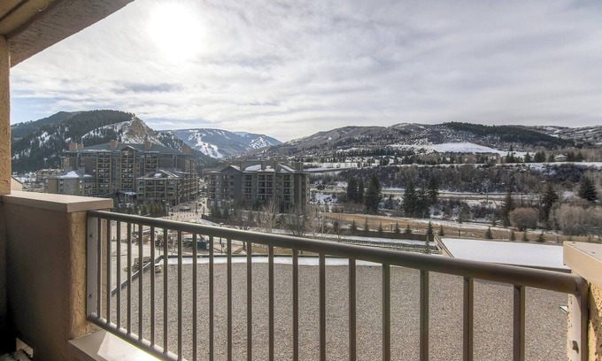 Avon Condominio | The Seasons at Avon