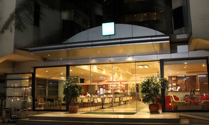 Ramkhamhaeng Hotel | The Seasons Bangkok Huamark