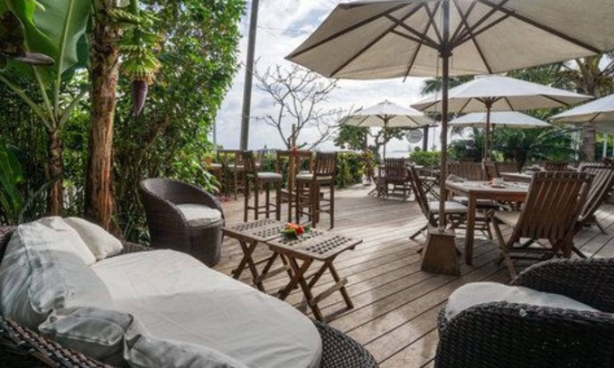 Nuku'alofa Cabina | The Seaview Lodge