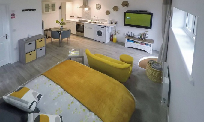 Littlestone-on-Sea Cabaña | The Secret Luxury Apartment