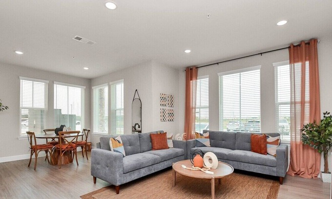 Clear Lake Shores Apartamento | The Serene Sanctuary near Kemah Boardwalk and NASA