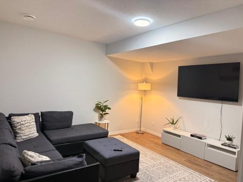 Southeast Calgary Apartamento | The Seton Nook - 1BR Suite Near Seton Health Campus, Cineplex and YMCA