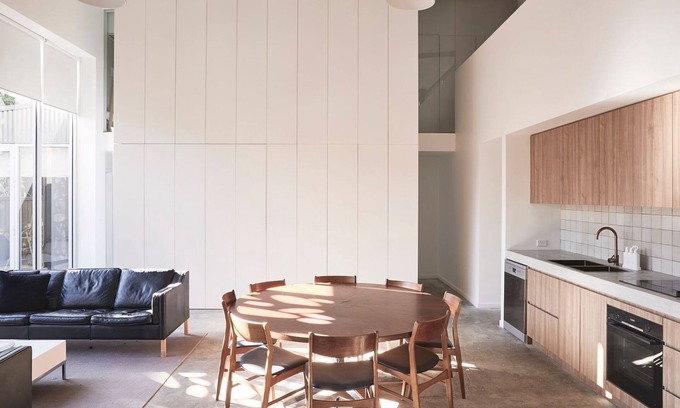 Lorne Casa | THE SHED - Entretenimiento para todos, incluida tu mascota
