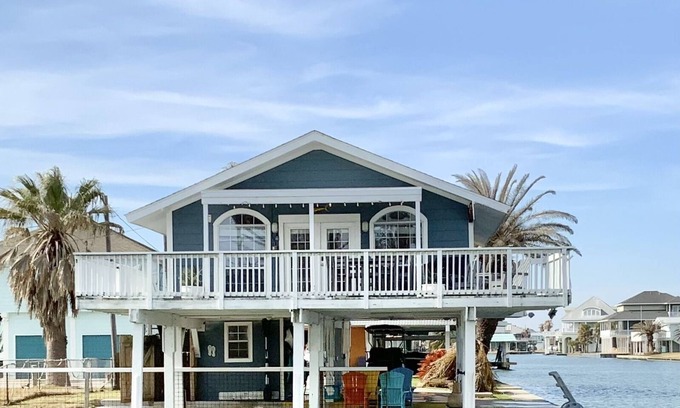 Jamaica Beach Casa | The Shell Shack - A Waterfront Retreat! Corner Canal Home w Quick Beach Access