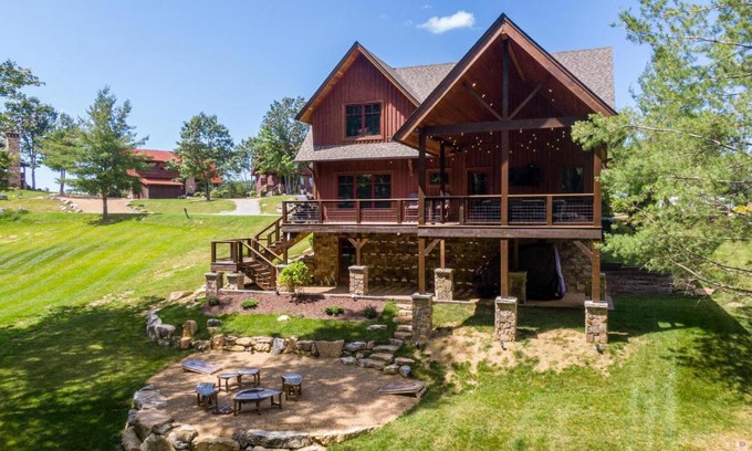 Elk Park Casa | The Sheltered Elk at Eagles Nest