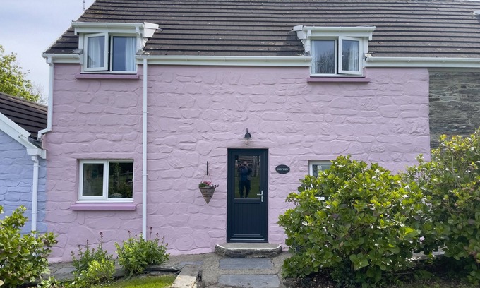 Tremain Cabaña | THE SHIPPEN @ CANLLEFAES, pet friendly, with pool in Cardigan