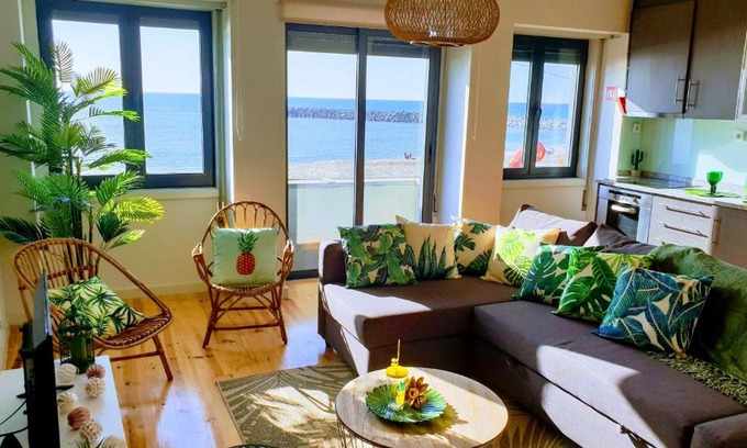 Espinho Casa | The Shore@GreenCoast - Waterfront Beach House Espinho