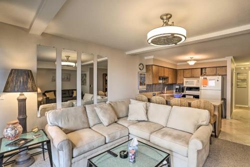 Port Clinton Apartamento | The Shores Condo with Beach Access Less Than 2 Mi to Dtwn!
