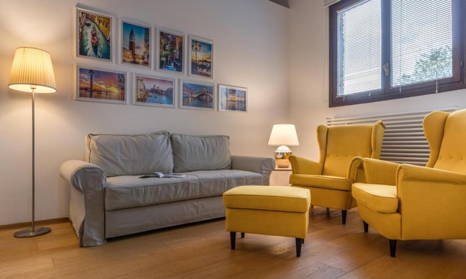 Santa Croce Apartamento | The Silk House by LionHost