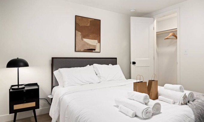 Morton Apartamento | The Silo 8 - Modern 2BD in a Quiet Neighborhood