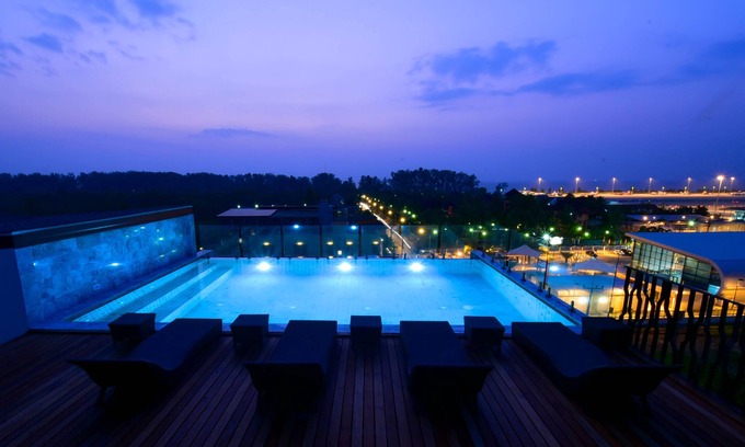 Ban Bo Han Hotel | The Sixteenth Naiyang Beach Hotel