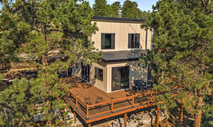 Bailey Cabina | The Sky Loft Boutique
