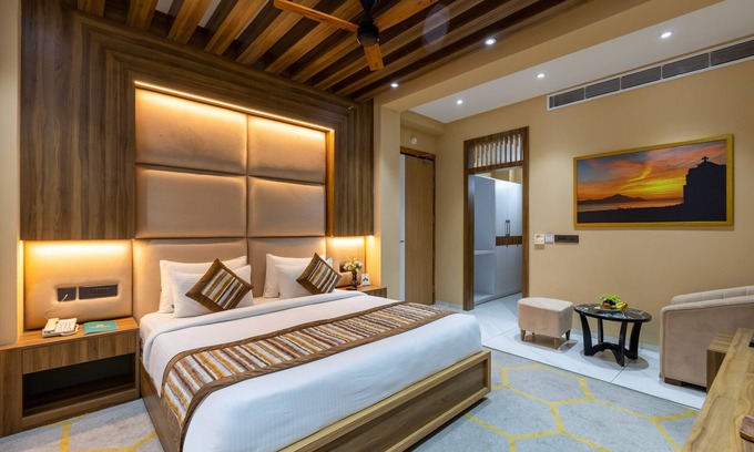 Mahipalpur Hotel | The SM Hotel
