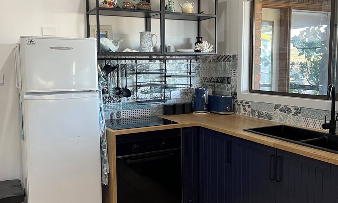 Tuross Head Casa | ‘The Smithy’ - Newly renovated coastal home with a 5 minute walk to the beach