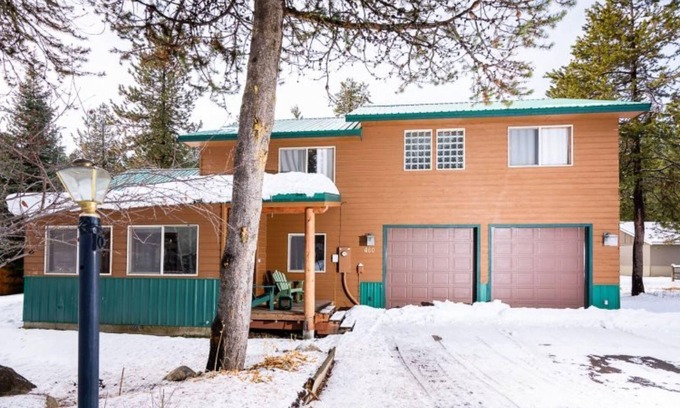 McCall Casa | The Smitty Place by Casago Mccall - Donerightmanagement