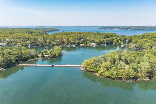 East Boothbay Casa | The Smuggler's Retreat