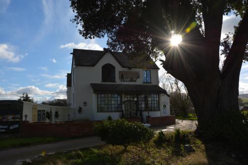Old Cleeve Casa | The Smugglers Inn