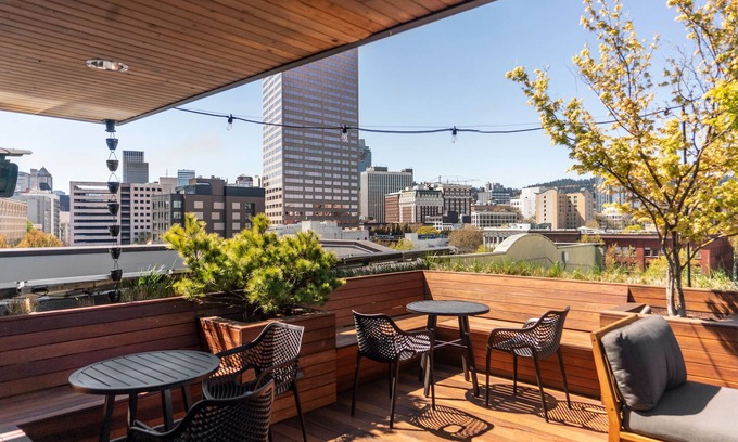 Old Town Chinatown Hotel | The Society Hotel Portland