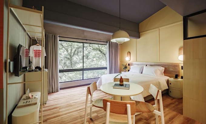 La Florida Hotel | The Somos Flats Provenza