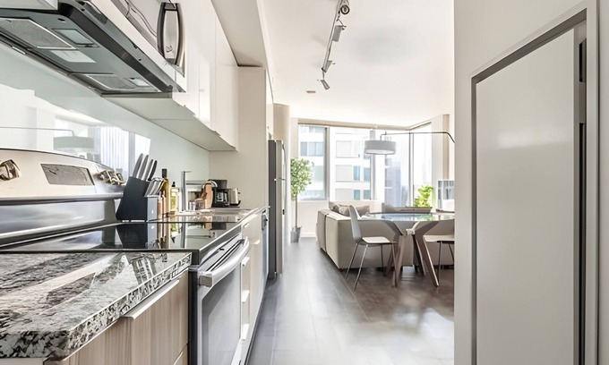West Bellevue Apartamento | The Sophari 1BR Experience:Modern Living|Pool+Gym