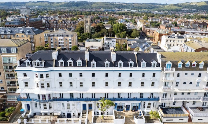 Folkestone Hotel | OYO The Southcliff Hotel