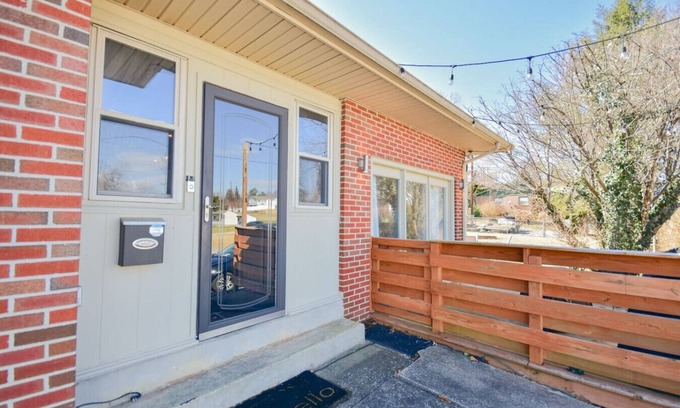 Martinsburg Apartamento | The Speakeasy Listening Room