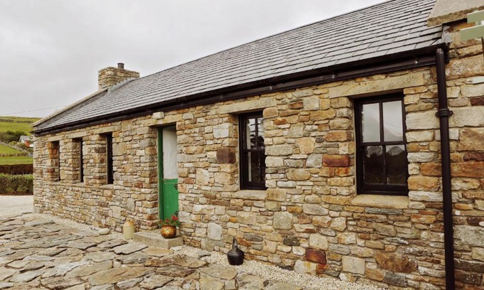 Kilcar Casa | The Spinner's Cottage