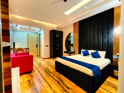 Greater Noida Hotel | The Spotlight