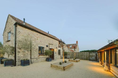Little Stoke Casa | The Stable- Hopewell