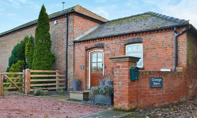 Great Hatfield Cabaña | The Stables at Grange Barn