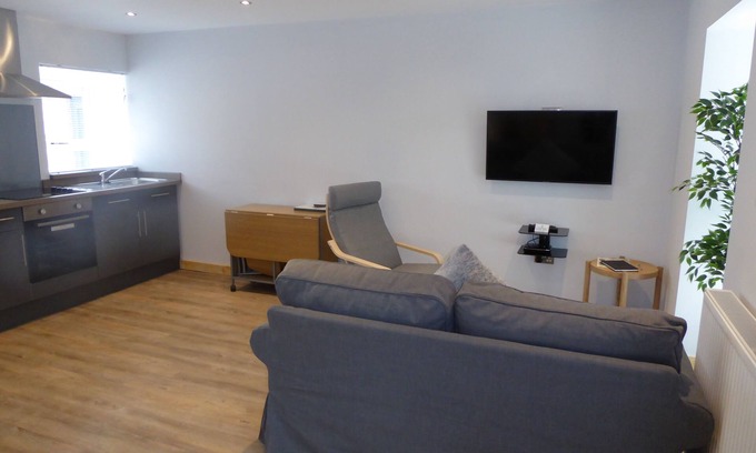 Arden Apartamento | The Stables Lower Cottage 5 (Auchendennan) - sleeps 2 guests in 1 bedroom