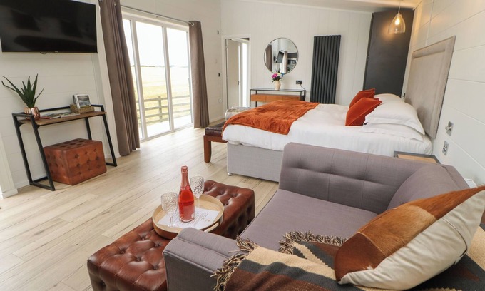 Richmond Cabaña | THE STANG HIDEAWAY, pet friendly, with a garden in Eppleby