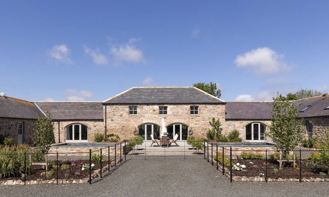 Old Bewick Cabaña | THE STEADING AT WEST LYHAM - stunning, sophisticated five bedroom hideaway