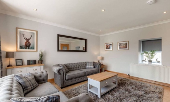 Rosyth Cabaña | The Steadings - by StayDunfermline