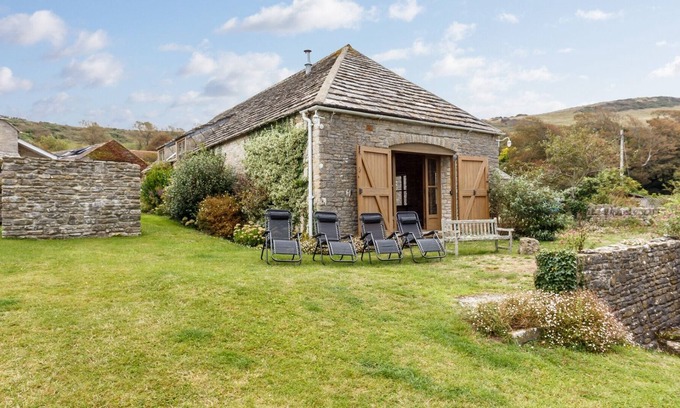 Kimmeridge Cabaña | The Stone Barn - 5 bed cottage with sea views